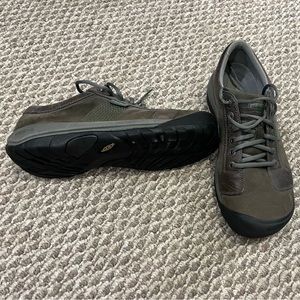 Men’s Keen shoes size 11.5